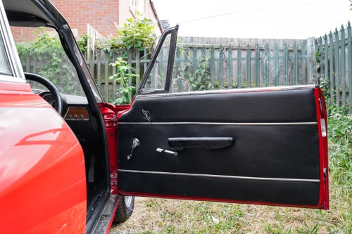 1972 Alfa Romeo 1600 GT Junior In vendita (immagine 104 di 250)