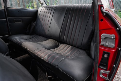 1972 Alfa Romeo 1600 GT Junior In vendita (immagine 93 di 250)