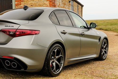 2019 Alfa Romeo Giulia Quadrifoglio Nürburgring Edition (RHD) zum Verkauf (Bild 10 von 35)
