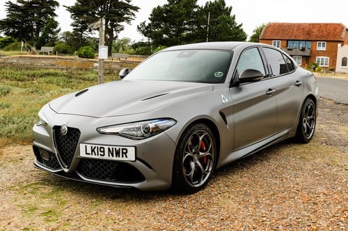 2019 Alfa Romeo Giulia Quadrifoglio Nürburgring Edition (RHD) zum Verkauf (Bild 4 von 35)