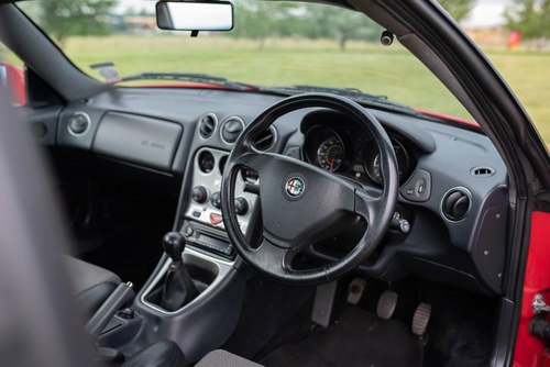 2001 Alfa Romeo GTV Cup Te koop (foto 28 van 149)