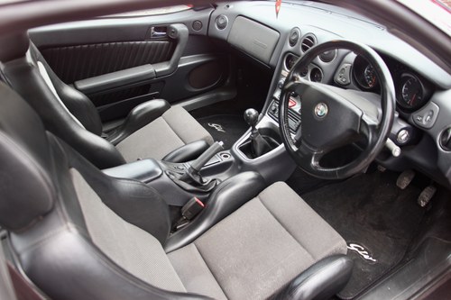 2002 Alfa Romeo GTV Cup Te koop (foto 27 van 147)