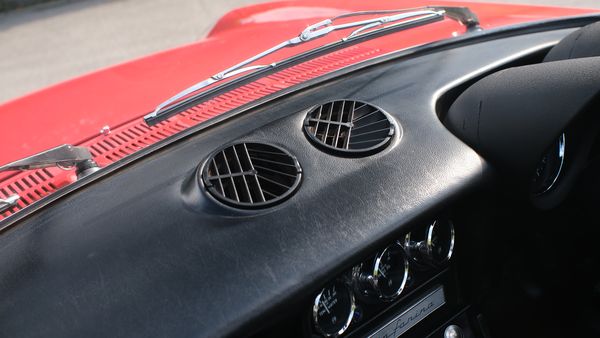 1977 Alfa Romeo 2000 Spider Veloce S2 RHD For Sale (picture :index of 38)