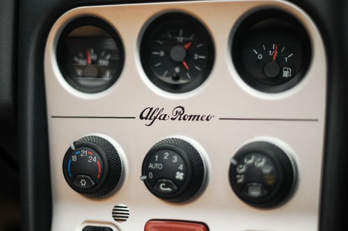 2003 Alfa Romeo Spider 2.0 T-S Lusso à venda (imagem 69 de 166)