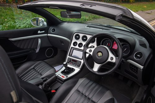 2007 Alfa Romeo Spider JTS à vendre (picture 22 of 127)