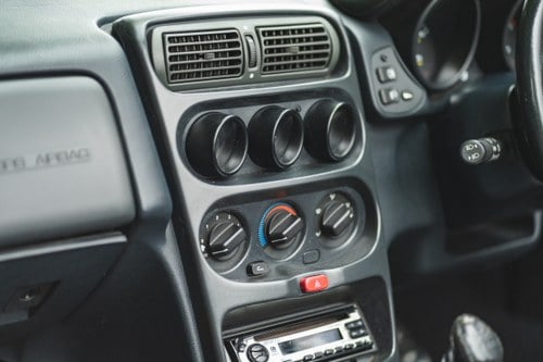 1997 Alfa Romeo Spider 916 2.0 Twin Spark zum Verkauf (Bild 27 von 89)