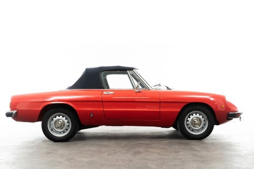 1976 Alfa Romeo Spider Coda Tronca zum Verkauf (Bild 8 von 63)