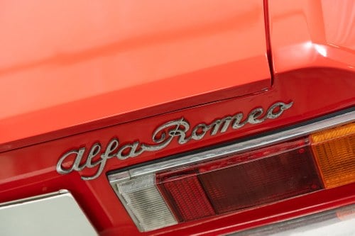 1976 Alfa Romeo Spider Coda Tronca zum Verkauf (Bild 33 von 63)