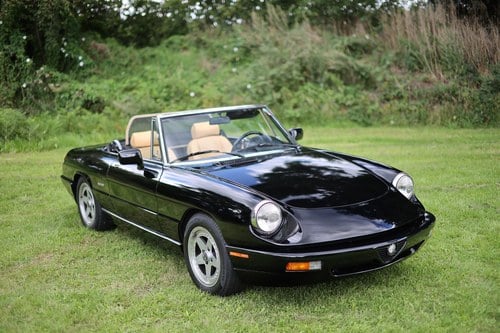 1991 Alfa Romeo Spider S4 Convertible LHD Manual In vendita (immagine 1 di 243)