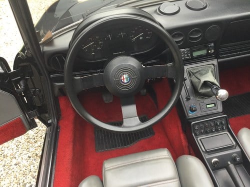 1987 Alfa Romeo Spider Series III Quadrifoglio 2.0 Injection zum Verkauf (Bild 20 von 106)