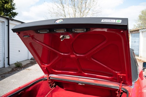 1988 Alfa Romeo Spider QV Series 3 In vendita (immagine 164 di 218)