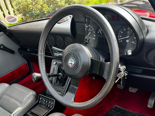 1988 Alfa Romeo Spider QV Series 3 In vendita (immagine 62 di 218)