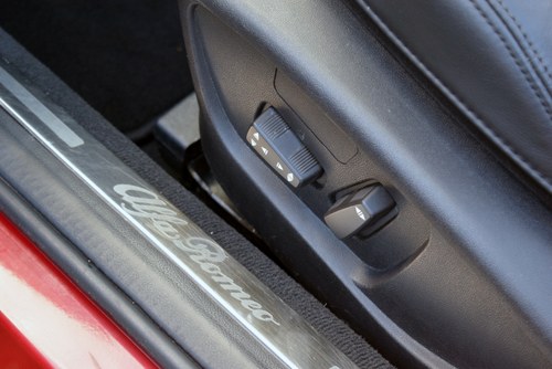 2008 Alfa Romeo JTS LE Spider zum Verkauf (Bild 60 von 134)