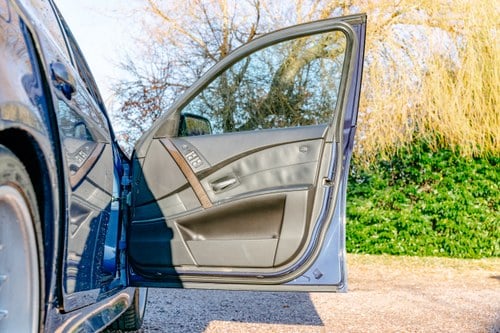 2005 BMW Alpina B5 E60 zum Verkauf (Bild 37 von 193)
