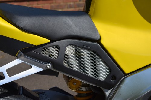 NO RESERVE - 2001 Aprilia RSV Mille R Te koop (foto 96 van 107)