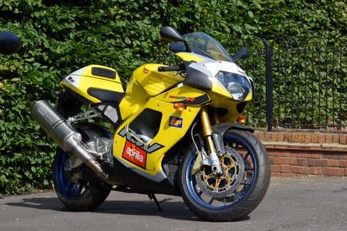 NO RESERVE - 2001 Aprilia RSV Mille R Te koop (foto 3 van 107)
