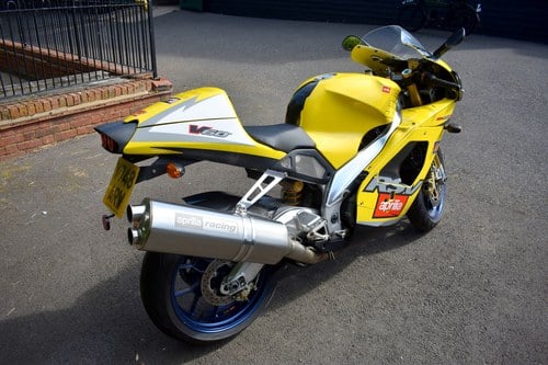 NO RESERVE - 2001 Aprilia RSV Mille R Te koop (foto 9 van 107)
