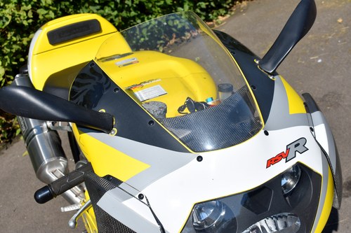 NO RESERVE - 2001 Aprilia RSV Mille R Te koop (foto 40 van 107)
