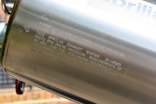 NO RESERVE - 2001 Aprilia RSV Mille R Te koop (foto 85 van 107)