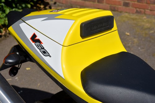 NO RESERVE - 2001 Aprilia RSV Mille R Te koop (foto 93 van 107)