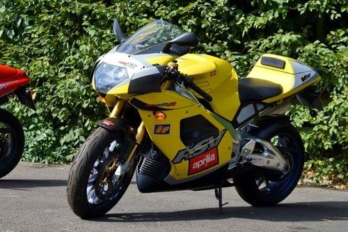 NO RESERVE - 2001 Aprilia RSV Mille R Te koop (foto 5 van 107)