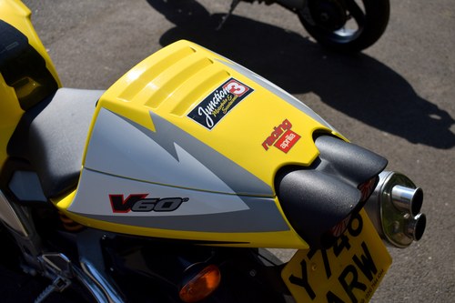 NO RESERVE - 2001 Aprilia RSV Mille R Te koop (foto 72 van 107)