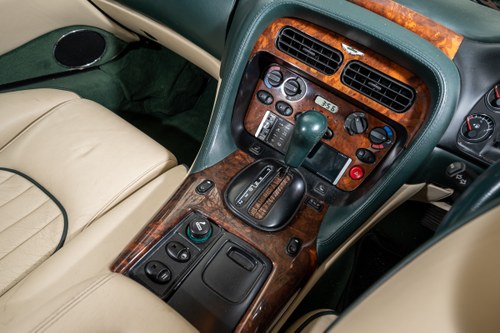 1998 Aston Martin DB7 In vendita (immagine 44 di 173)