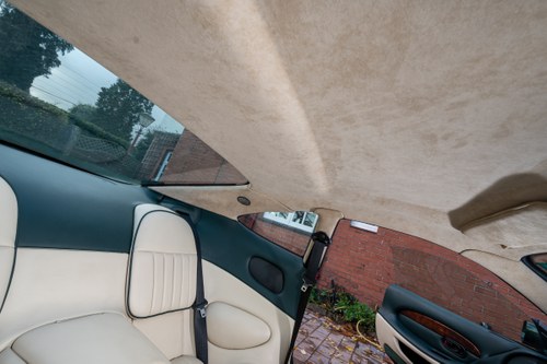 1998 Aston Martin DB7 In vendita (immagine 57 di 173)