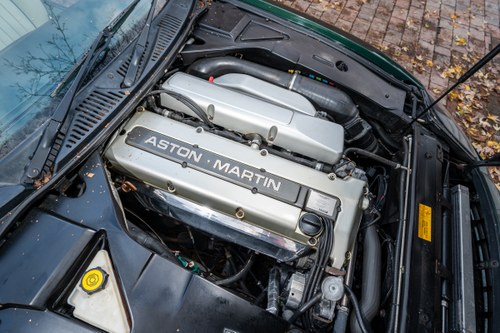 1998 Aston Martin DB7 In vendita (immagine 127 di 173)