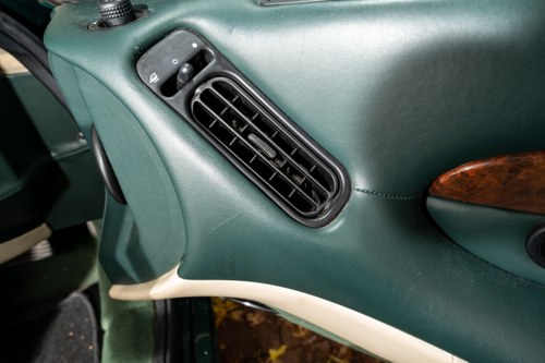 1998 Aston Martin DB7 In vendita (immagine 61 di 173)