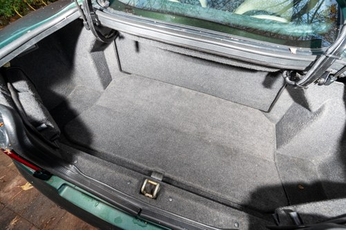 1998 Aston Martin DB7 In vendita (immagine 64 di 173)