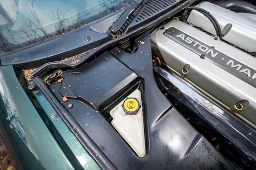 1998 Aston Martin DB7 In vendita (immagine 128 di 173)