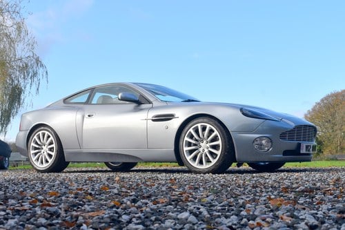 2002 Aston Martin Vanquish zum Verkauf (Bild 14 von 176)