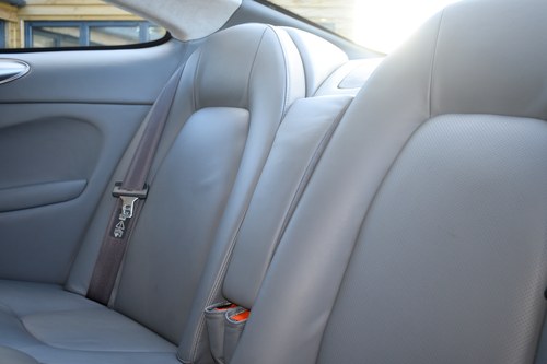 2002 Aston Martin Vanquish zum Verkauf (Bild 61 von 176)