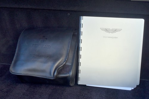 2002 Aston Martin Vanquish zum Verkauf (Bild 50 von 176)