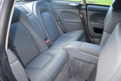 2002 Aston Martin Vanquish zum Verkauf (Bild 63 von 176)