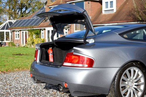 2002 Aston Martin Vanquish zum Verkauf (Bild 71 von 176)