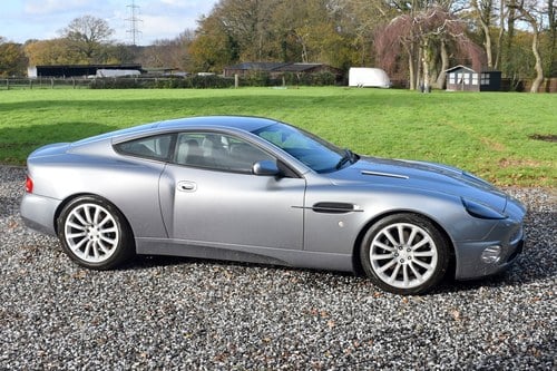 2002 Aston Martin Vanquish zum Verkauf (Bild 15 von 176)