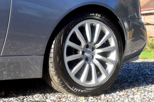 2002 Aston Martin Vanquish zum Verkauf (Bild 27 von 176)