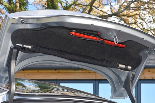 2002 Aston Martin Vanquish zum Verkauf (Bild 77 von 176)