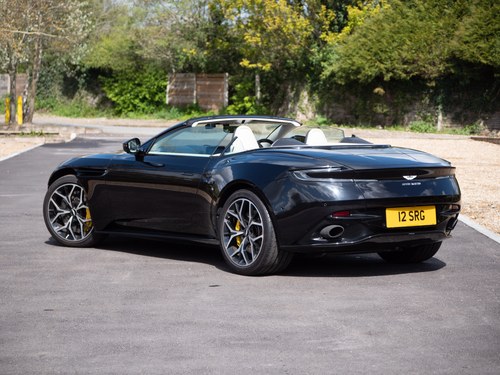 2018 Aston Martin DB11 Volante In vendita (immagine 17 di 271)