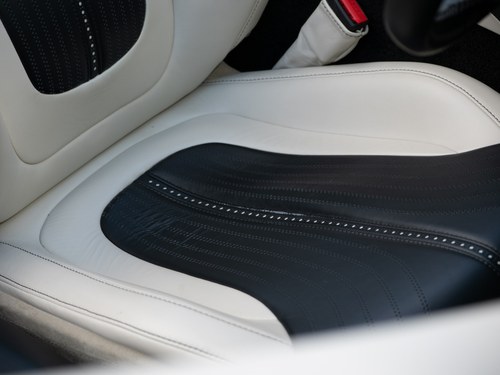 2018 Aston Martin DB11 Volante In vendita (immagine 76 di 271)