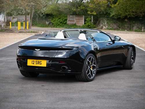 2018 Aston Martin DB11 Volante In vendita (immagine 16 di 271)