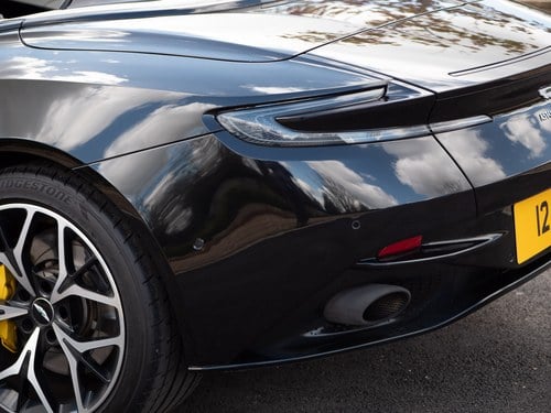 2018 Aston Martin DB11 Volante In vendita (immagine 182 di 271)