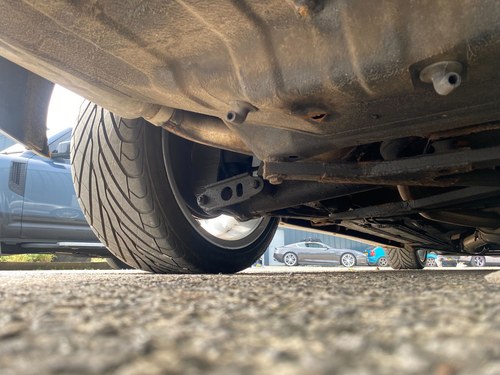 2002 Aston Martin DB7 Vantage Volante V12 zum Verkauf (Bild 130 von 140)