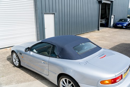 2002 Aston Martin DB7 Vantage Volante V12 zum Verkauf (Bild 116 von 140)