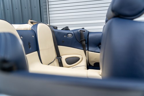 2002 Aston Martin DB7 Vantage Volante V12 zum Verkauf (Bild 68 von 140)