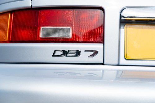 2002 Aston Martin DB7 Vantage Volante V12 zum Verkauf (Bild 103 von 140)