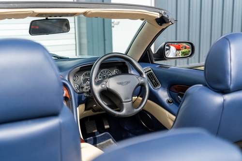 2002 Aston Martin DB7 Vantage Volante V12 zum Verkauf (Bild 20 von 140)