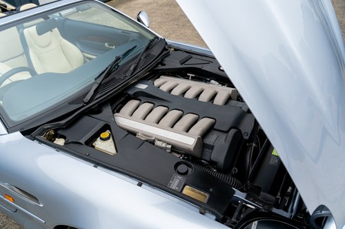 2002 Aston Martin DB7 Vantage Volante V12 zum Verkauf (Bild 120 von 140)